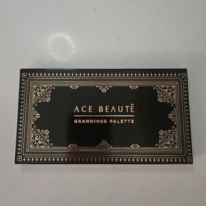 Ace Beaute Grandiose Eyeshadow Palette